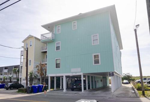 Connollys Salty Daze by Bryant Real Estate