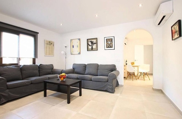 Contemporary Ground Floor Apartment just 40m from the Beach in the Centre of Port de Pollenca!