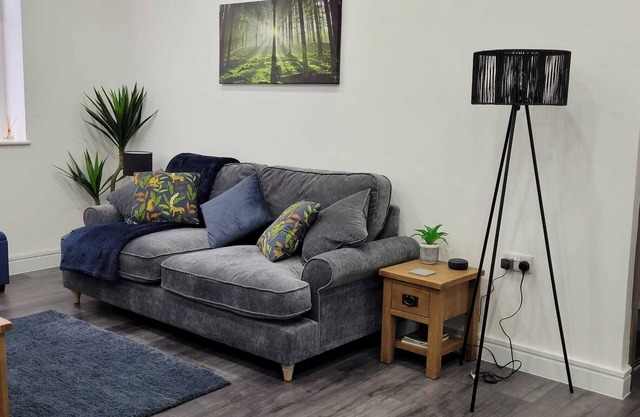 Contemporary 1 Bed Apartment, In Central Buxton