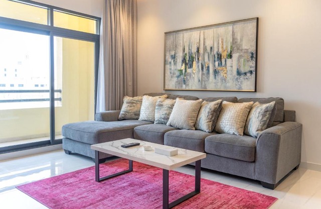 Contemporary 3-Bedroom Retreat in The Greens