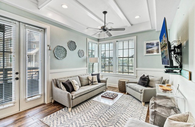 Contemporary Condo in the Heart of Cinnamon Shore+Great Amenities Nearby!