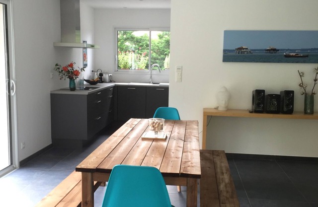 Contemporary house, 3 Bedrooms, bright, quiet, Bassin Arcachon