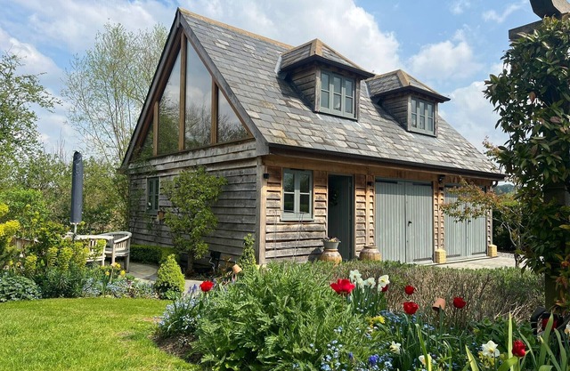 Contemporary Oak Barn in Stunning Cotswold Countryside close to Moreton-in-Marsh