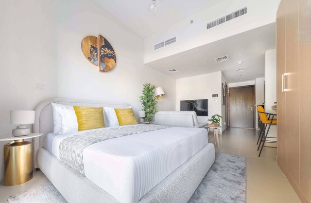 Contemporary Studio in Jabel Ali!