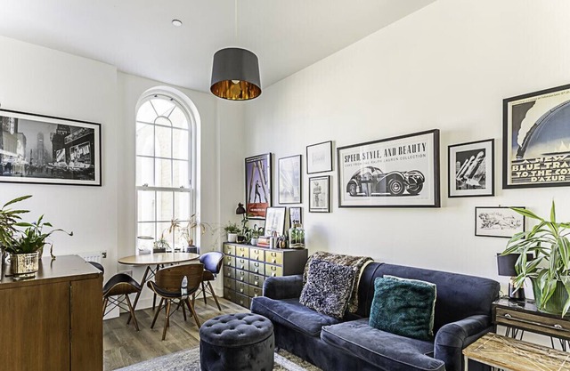 Contemporary Victorian Studio