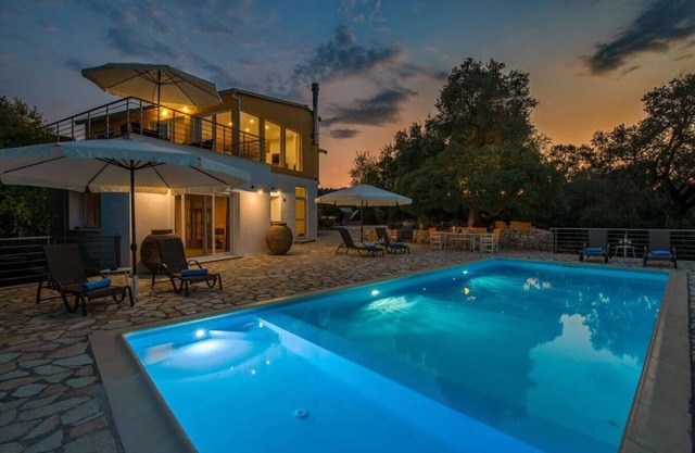 Contemporary Villa with Pool Views