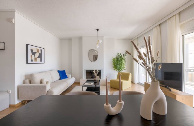Convenient 3BR Apartment in Chalandri