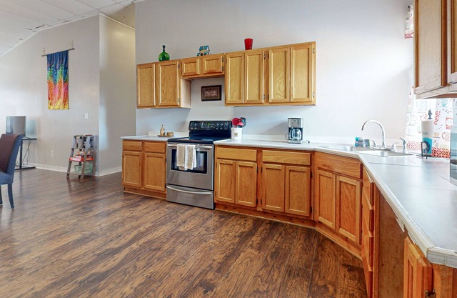 Conveniently located rental with spacious rooms