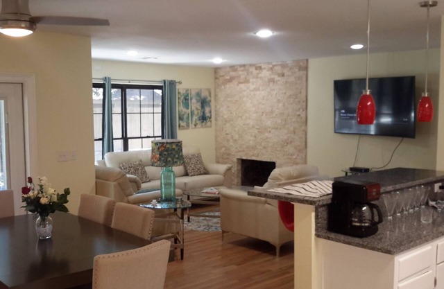 COOL HAVEN- A Quiet, Elegant, Contemporary, Incognito Retreat near FAMU/FSU