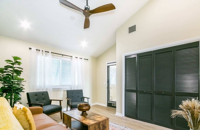 Coquina House Suite 4 Upper