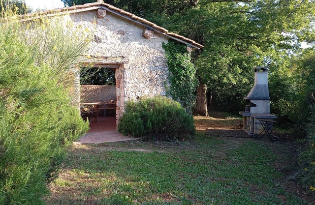 CORBEZZOLO apt with 2 bedrooms in Tuscan countryside between Siena and Florence
