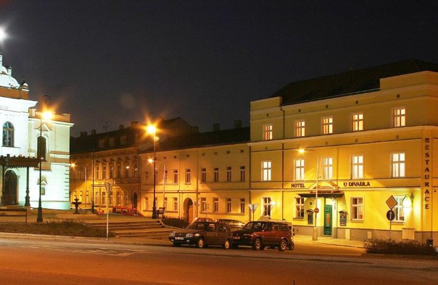 CORNER HOTEL U DIVADLA* - ZNOJMO