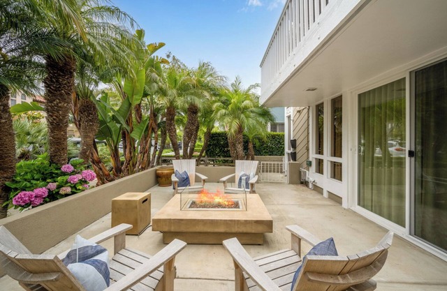 Corona Del Mar Beach Duplex Getaway