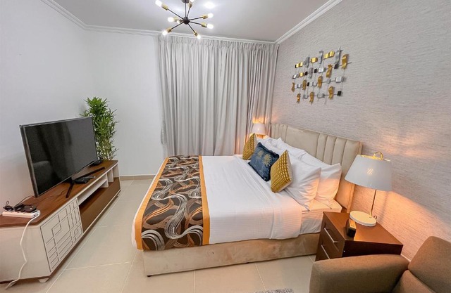 Cosmos Living Luxurious Studio Near Metro