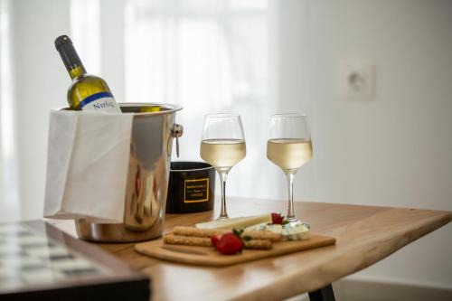 Costos Condos NEW 10A 1 Bedroom