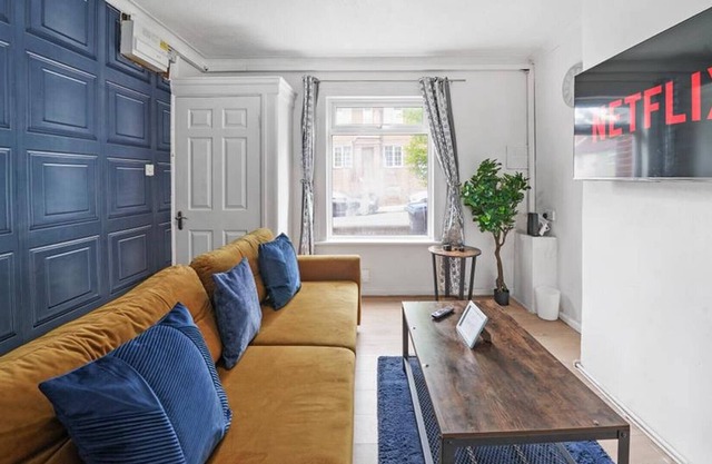 Cosy 2 Bed 5 Guests Garden parking-wifi & Netflix