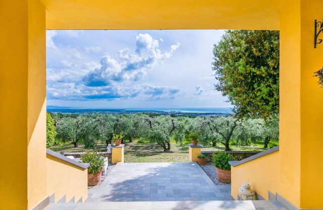 Cosy apartment for 4 guests with WIFI, TV, terrace, pets allowed and panoramic view