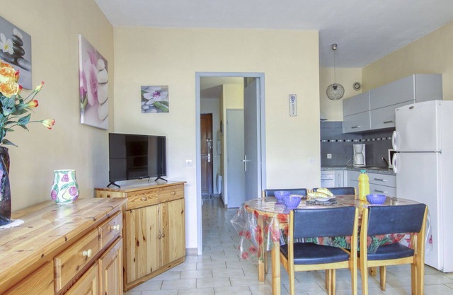 Cosy apartment for 4 guests with WIFI, TV and terrace