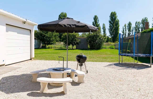 Cosy apartment for 5 people with WIFI, A/C, TV and balcony