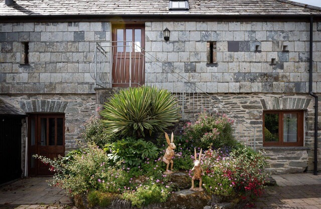 Cosy apartment for 2 people with hot tub, WIFI, TV, balcony, pets allowed and parking