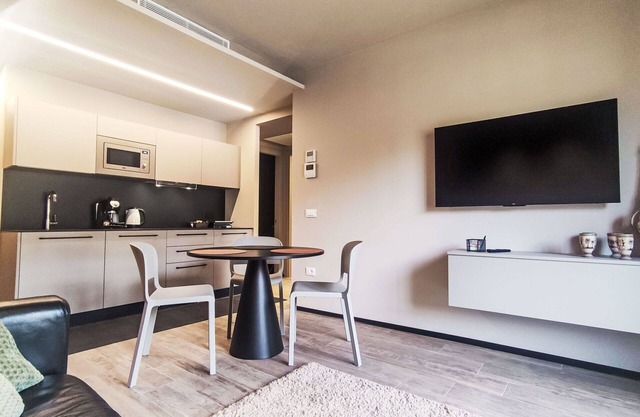 Cosy apartment for 3 people with A/C, WIFI, TV and patio