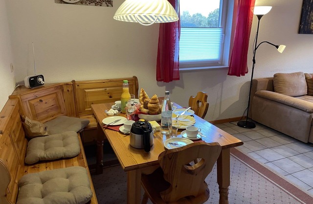 Cosy apartment for 4 people with WIFI, TV, terrace, pets allowed and parking