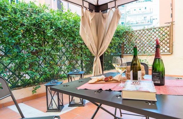 Cosy apartment for 4 guests with A/C, WIFI, TV, terrace, pets allowed and parking