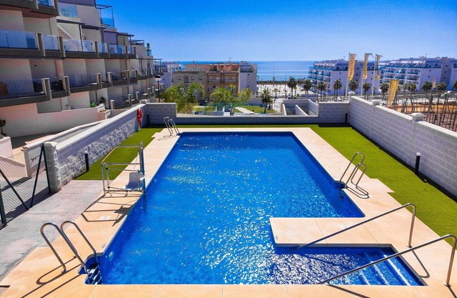 Cosy apartment for 4 people with A/C, WIFI, pool, TV and patio