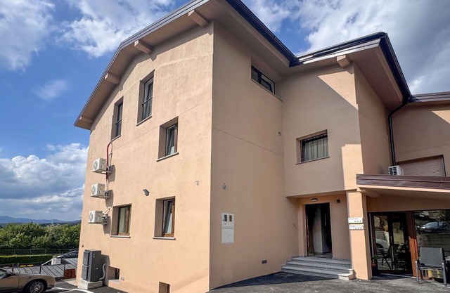 Cosy apartment for 4 people with WIFI, A/C, TV, panoramic view and parking