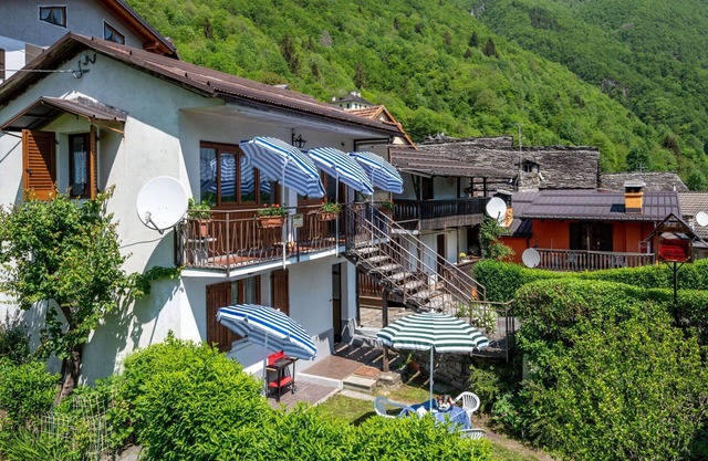 Cosy apartment for 5 guests with WIFI, TV and pets allowed