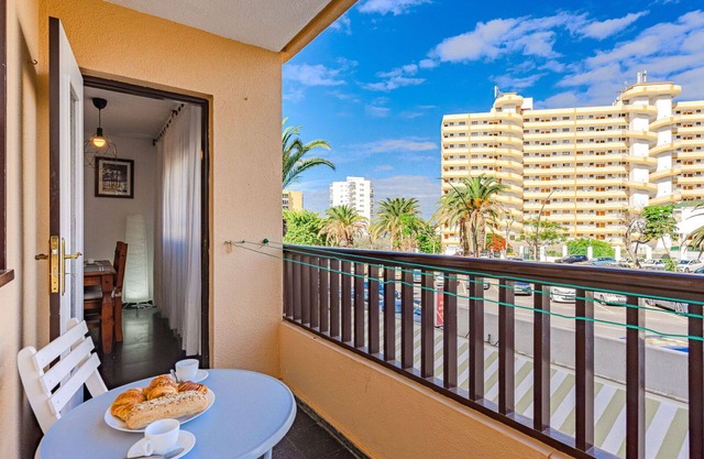 Cosy apartment for 5 people with WIFI, TV and balcony