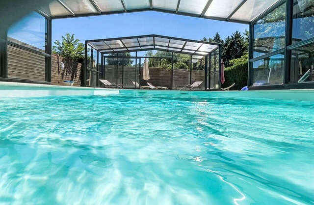 Cosy apartment for 6 guests with pool, WIFI, TV, terrace and pets allowed