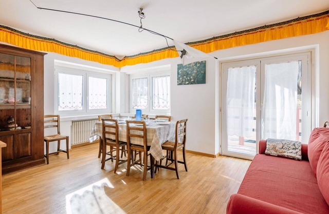 Cosy apartment for 6 guests with WIFI, TV and balcony