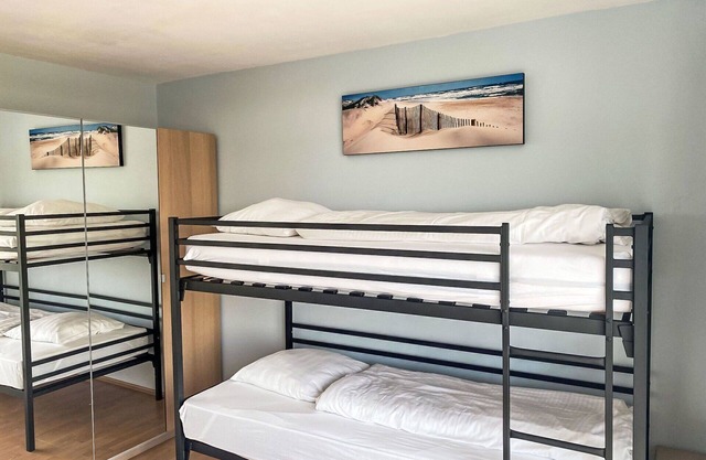 Cosy apartment for 6 guests with WIFI, TV, balcony and pets allowed