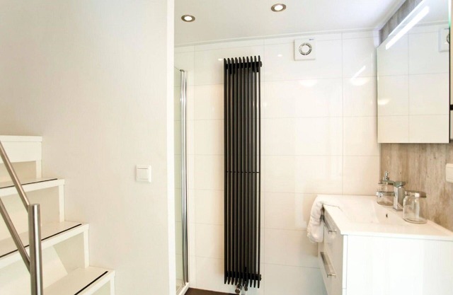 Cosy apartment in villa for 6 people with WIFI, pool, TV and terrace