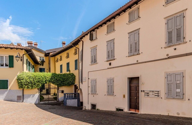 Cosy apartment for 4 people with WIFI, A/C, TV and patio