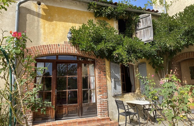 Cosy one bedroom Gite, with Pool. MADIRAN