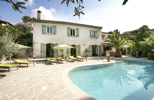 COTE D'AZUR between Nice and Cannes, GREAT VILLA 250 m2 COASTAL SWIMMING POOL FRENCH RIVIERA