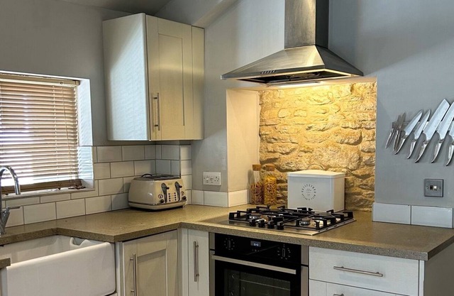 Cotswolds Cottage - Central Witney