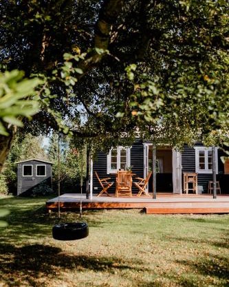 Cottage Life In Intimate Wooden Cabin