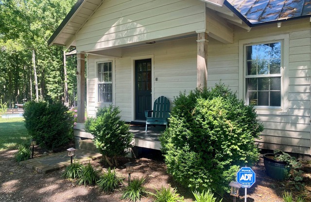 Cottage on Historic Property w/Working Farm - Beautiful Pool & Fire Pit