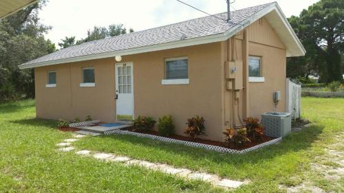 Cottage on Walking Distance To Nokomis Beach