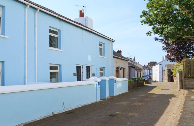 Cottage sleeping 3 people located in Castletown