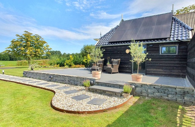 Cottage the Bird's Nest with jacuzzi