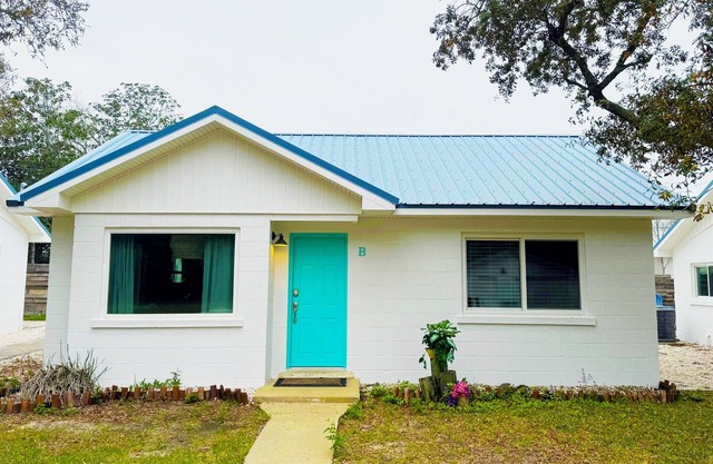 Cottage with Beach Access, Sunset Views!