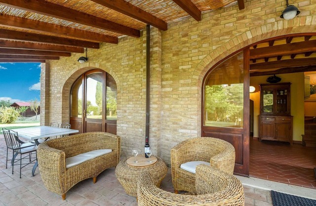 Cottage with private pool, garden and air conditioning