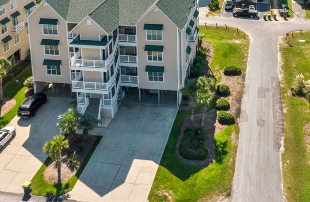 CottageVacations4u "The Great Escape"-ocean view villa-pool club-direct beach access