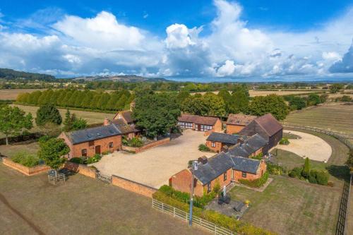 Cotton Farm Estate - 4 Cottages Sleeps 16