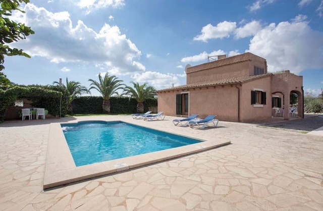 Country Home “Servera” with Pool, Wi-Fi, Terrace & Garden