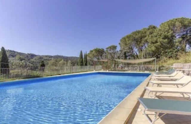 Country house in the Tuscan hills with private pool